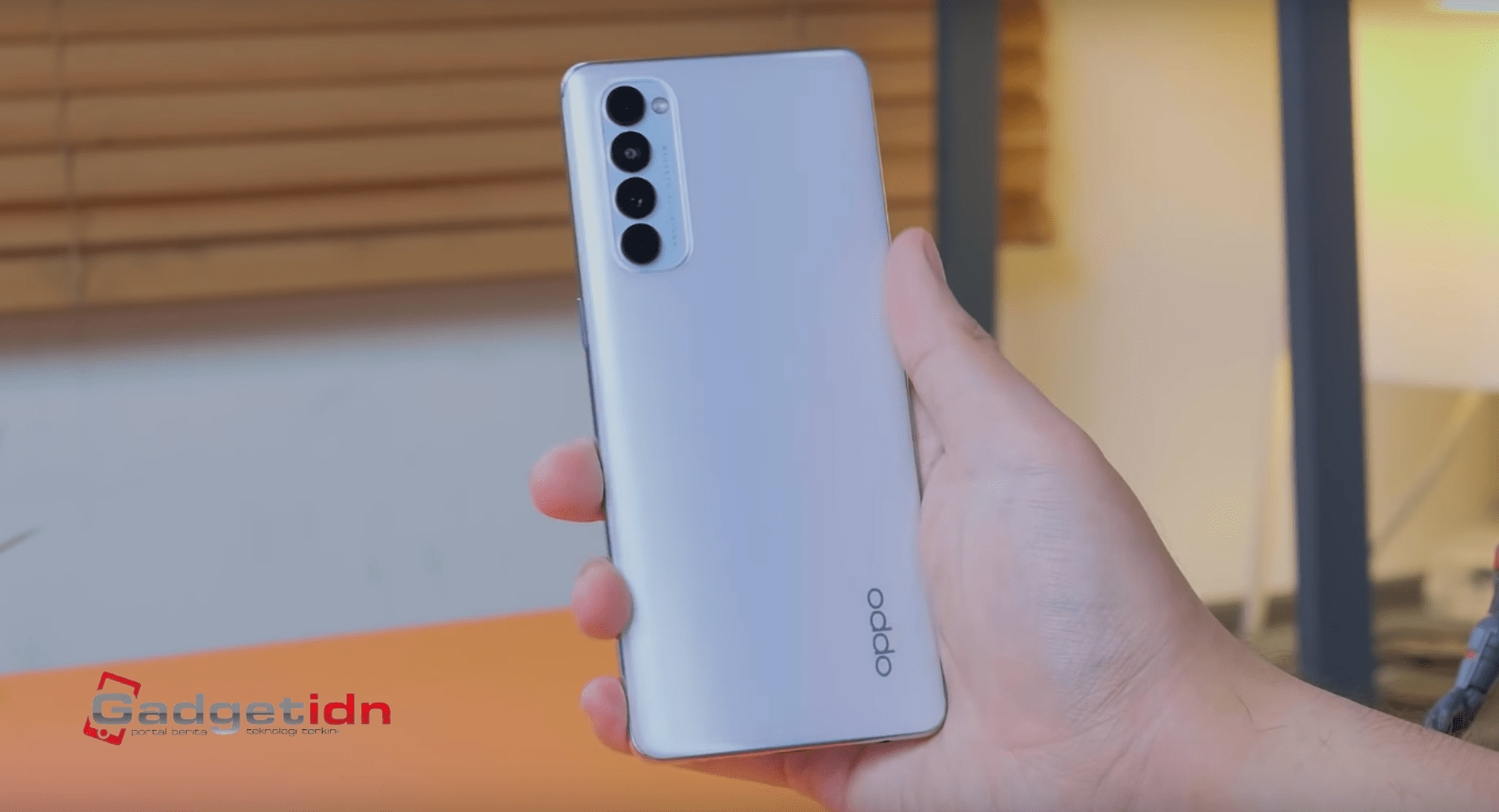 kelebihan dan kekurangan OPPO Reno4 Pro